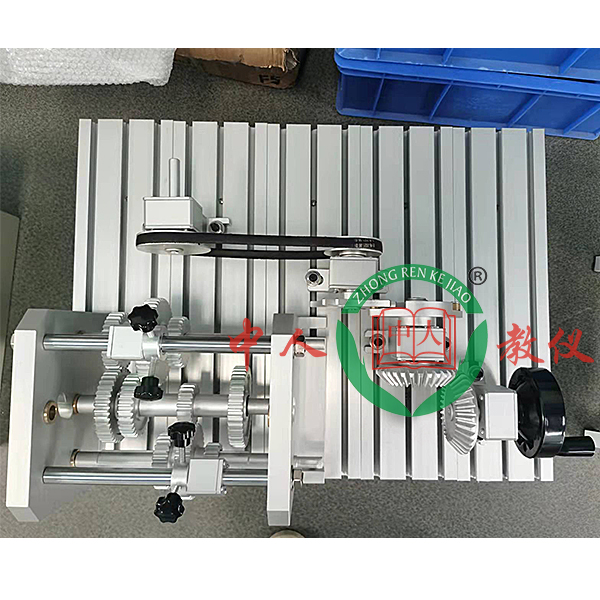 便携式机械传动组合实训装置(图1) 便携式机械传动组合实训装置,冲压模具教学技术实验台